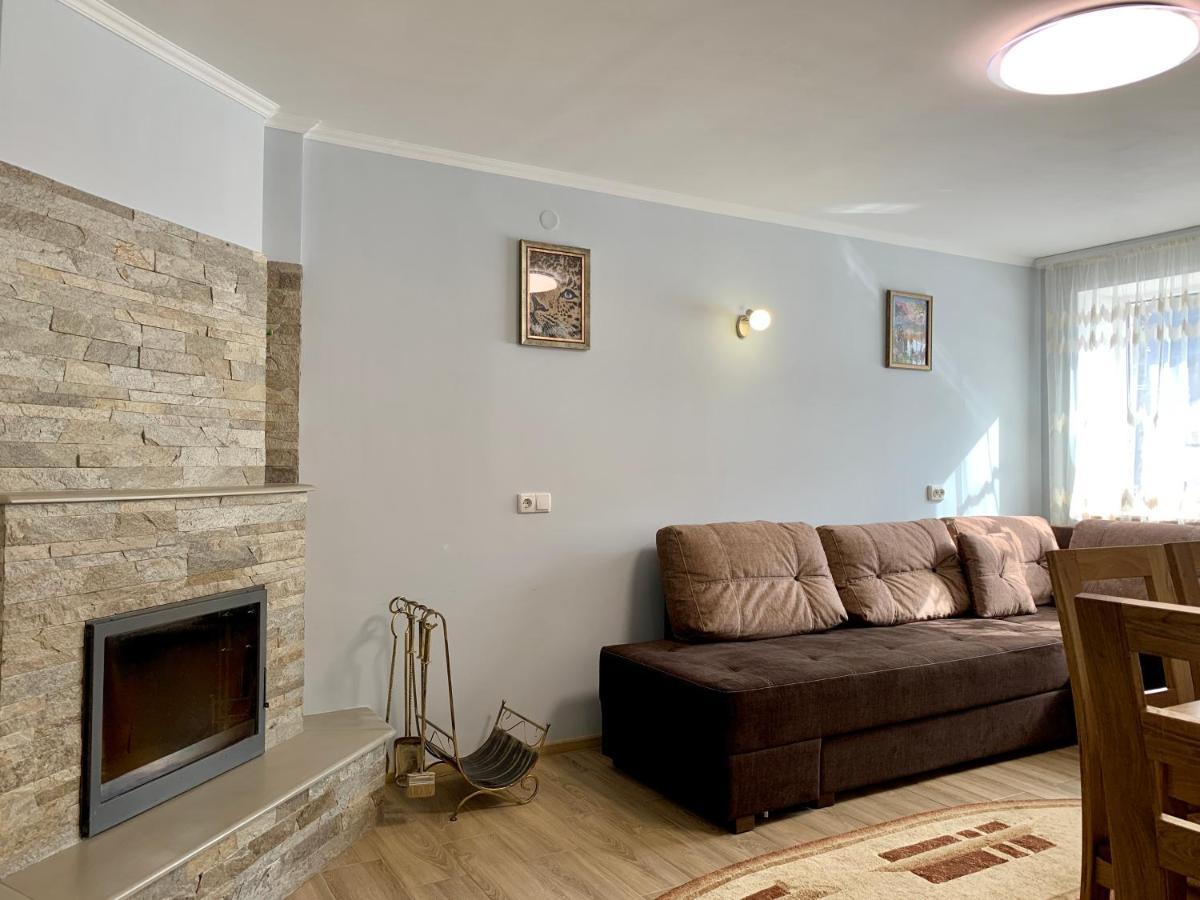 Appartement Underhills House à Yaremtche Extérieur photo