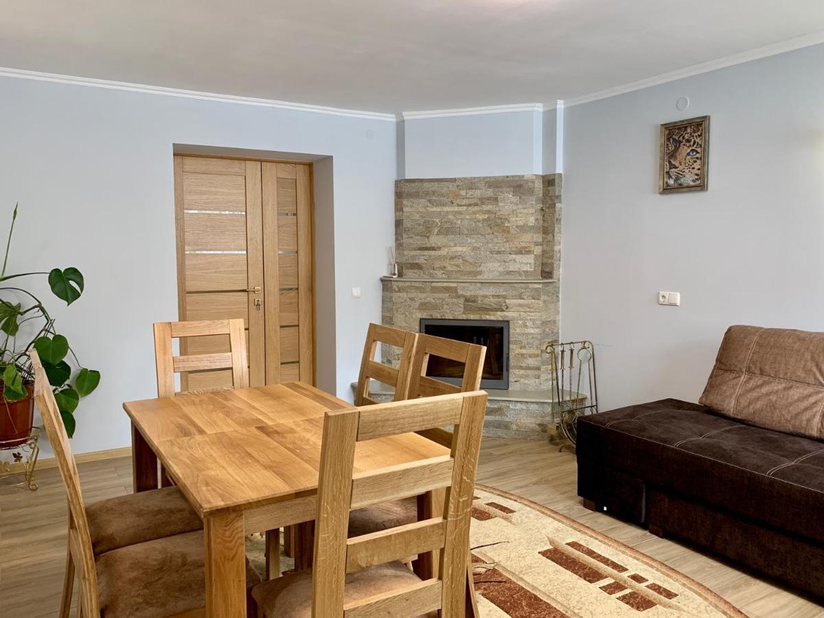 Appartement Underhills House à Yaremtche Extérieur photo