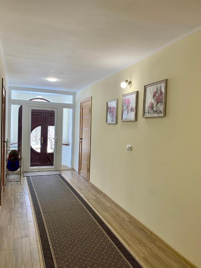 Appartement Underhills House à Yaremtche Extérieur photo