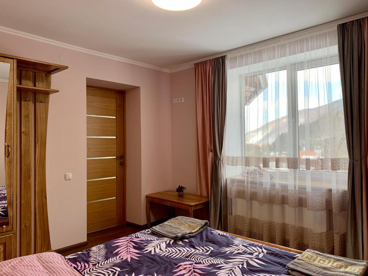 Appartement Underhills House à Yaremtche Extérieur photo
